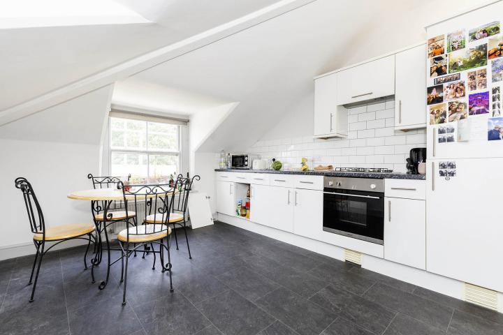 			3 Bedroom, 1 bath, 1 reception Flat			 Mowbray Road, KILBURN